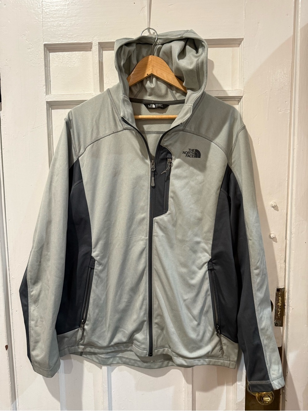 The North Face Men's Hooded Softshell Jacket - Light Gray / Black